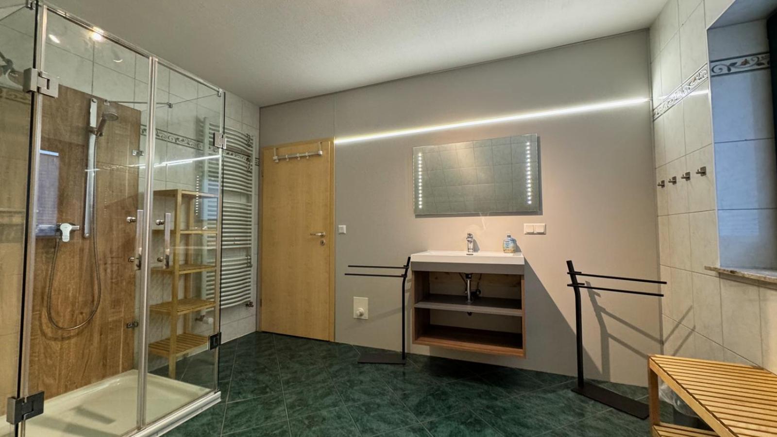 Ferienhaus Zum Findling Gohren Bagian luar foto