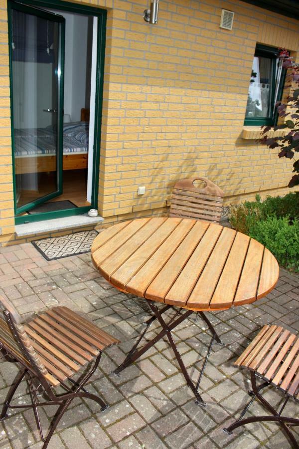 Ferienhaus Zum Findling Gohren Bagian luar foto